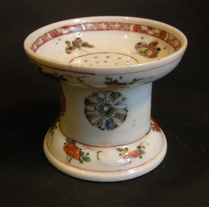 Rare Pounce pot (Sander) &quot;Famille verte&quot; porcelain - Kangxi period | MasterArt